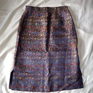 beautiful vintage midi skirt